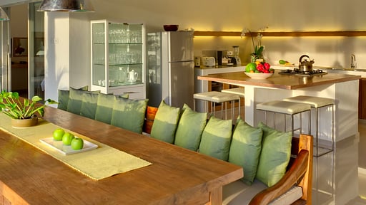 Sahana Villas Dining area