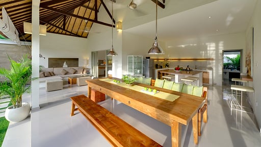 Sahana Villas Dining area