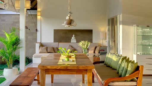 Sahana Villas Dining area
