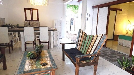 Villa Sahara Sands Dining area