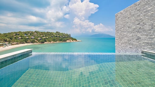 Samrong Beach Villa Swimming pool