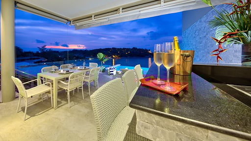 Samrong Beach Villa Outdoor bar