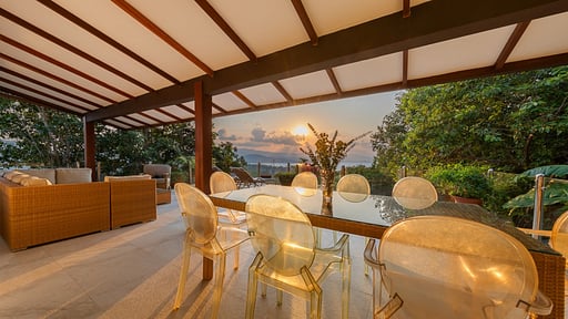 Samui Summit Villa Dining area