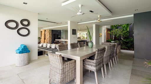 Villa Yee Sip Обеденная зона 1