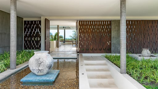 Villa Yee Sip Et Others