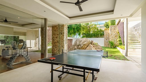 Villa Yee Sip Song Table tennis