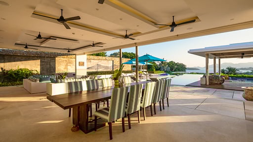 Villa Yee Sip Song Dining area