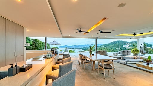 Villa Yee Sip Jet Dining area