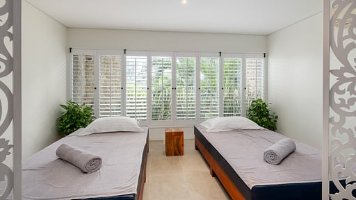 Villa Yee Sip Bpaet Spa