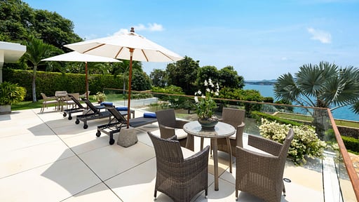 Villa Saam Rooftop lounge