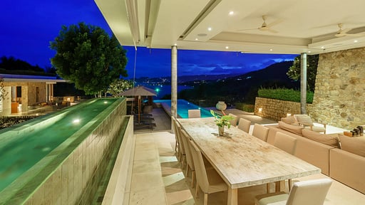 Villa Hok Dining area