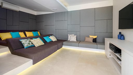 Villa Jet Media room