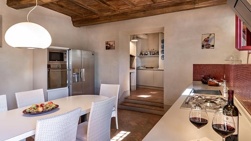 San Tommaso Villa Dining area 1