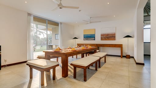 Sangria Sun Villa Dining area