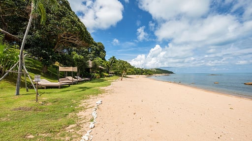 Sangsuri Villa 3 Beach