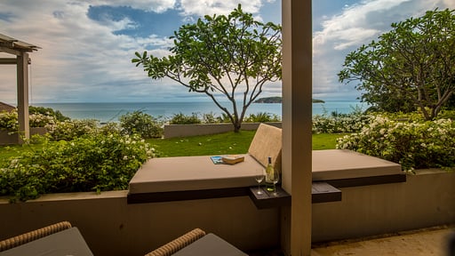 Sangsuri Villa Estate Terras/Veranda