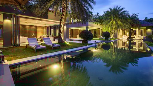 Sangsuri Villa Estate Zwembad 3