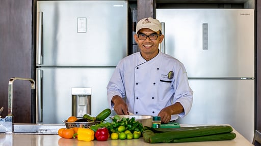 Sangsuri Villa Estate Villa personeel