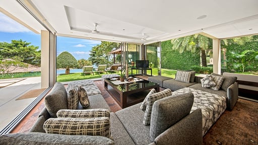 Sangsuri Villa Estate Woonkamer 3