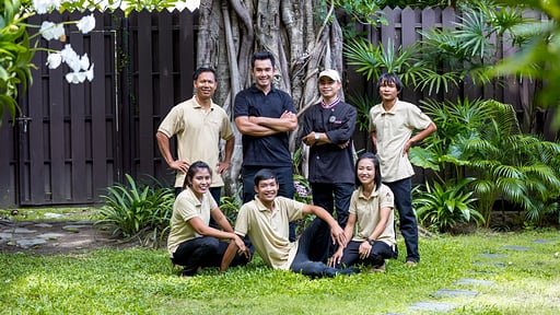 Sangsuri Villa Estate Villa personeel