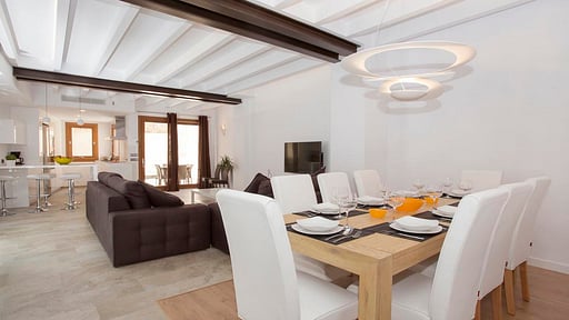 Sant Sebastia House Dining area