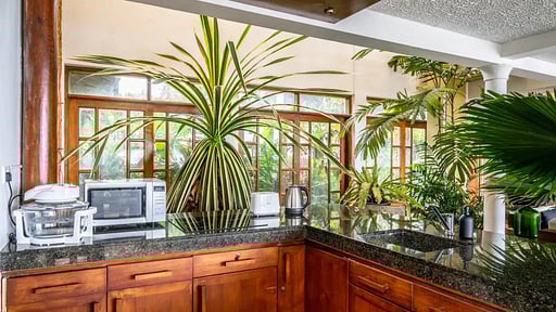 Santi Beach House Kitchen