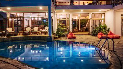 Santi Beach House Swimming pool