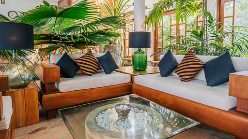 Santi Beach House Living room 1