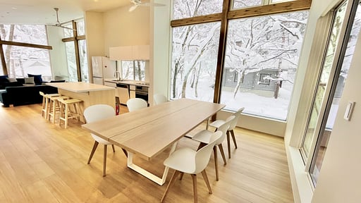 Sanzan Chalet Dining area