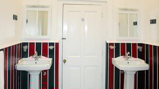 Scottish Planter Bungalow Спальня 1