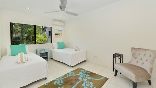 Sea la Villa Port Douglas Schlafzimmer 2
