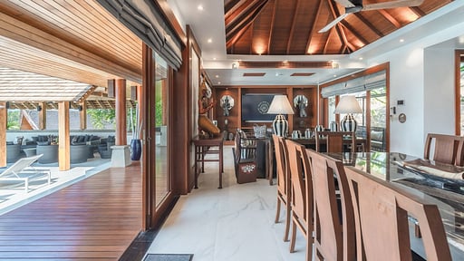 Sea View Zenith Villa Dining area
