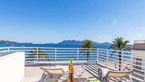 Beachfront Apartment Sivella II Terrace/Veranda