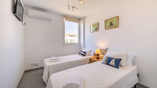 Beachfront Apartment Sivella II Bedroom 2