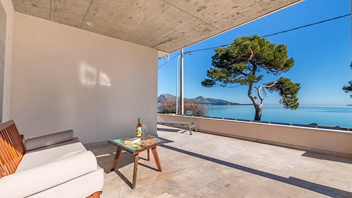 Seafront Villa Mar I Pins Terrace/Veranda