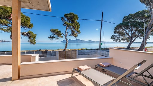 Seafront Villa Mar I Pins Terrace/Veranda