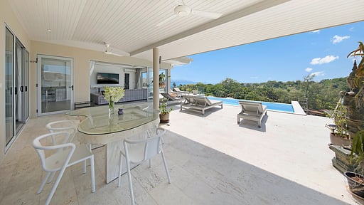 Villa Seascape Dining area 2