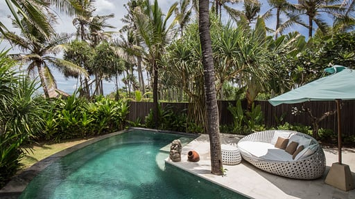 Sejuk Beach Villas - Madu Swimming pool