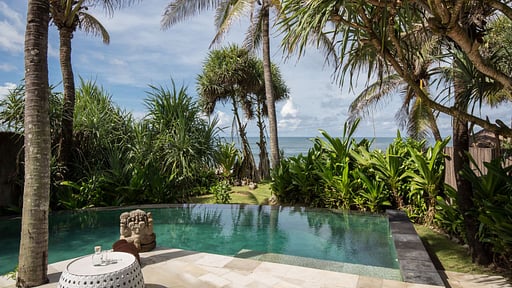 Sejuk Beach Villas - Madu Swimming pool