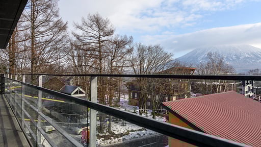 Sekka Sekka Surroundings