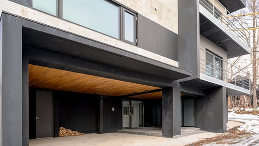 Sekka Sekka Surroundings