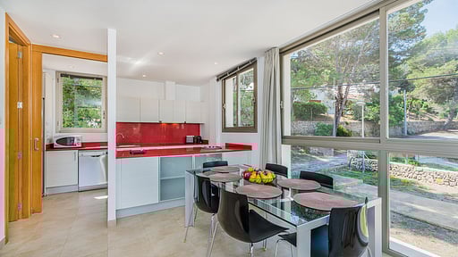 Molinas 4 Обеденная зона