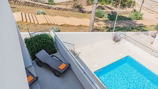 Molinas 4 Бассейн