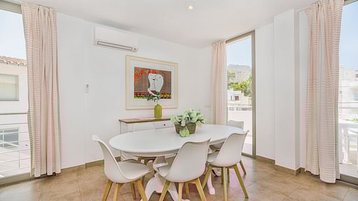 Molins 6 Обеденная зона