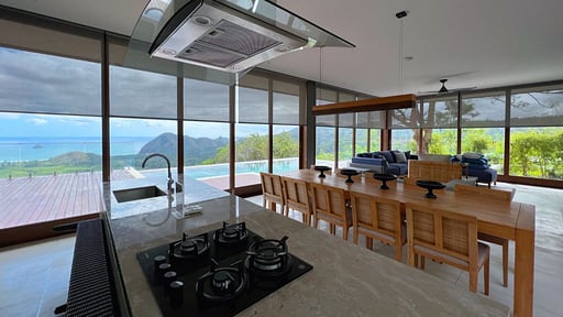 Selong Selo Villa 5 Обеденная зона