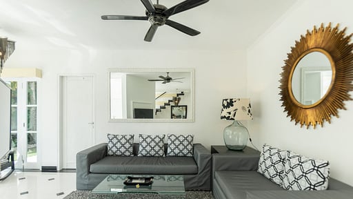 Shanti Estate - Amore Living room
