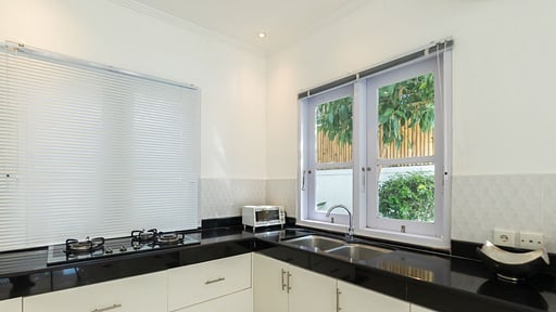 Shanti Estate - Amore Kitchen