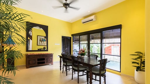 Shanti Estate - Pyaar Dining area