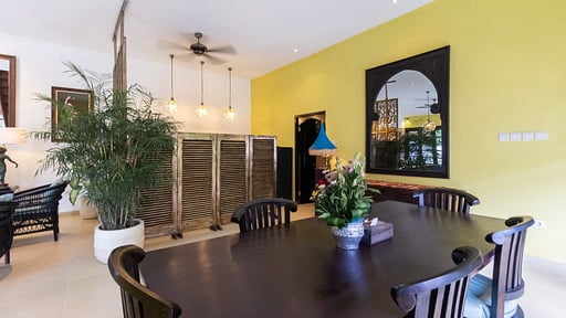 Shanti Estate - Pyaar Dining area