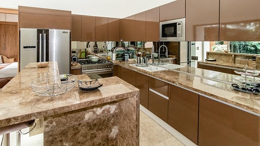 Shanti Layan Villa Кухня